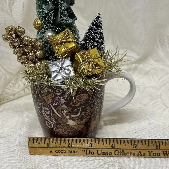 Vintage Starbucks Mermaid Mug With Christmas Tree Assemblage Display Gift - Picture 10 of 10